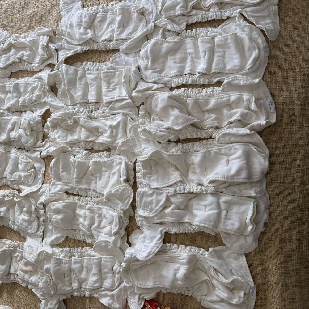 Esembly Size 2 Lot of 18 inners, 9 outers, overnight liners, laundry bag